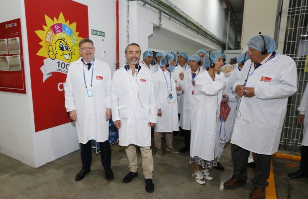  Grefusa abre su nueva planta de frutos secos en Alzira