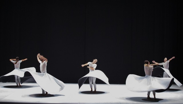 La danza contemporánea irrumpe en el Paraninfo de la UA con el espectáculo Oblivion