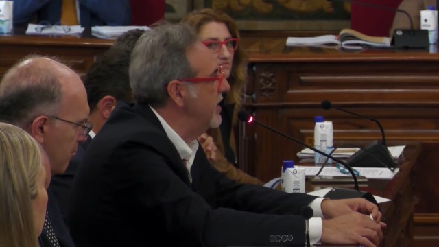 Jiménez defiende la legalidad de los contratos con afines pero elude la autocrítica por no inhibirse