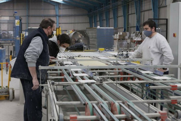 La EPA refleja una pérdida de 11.000 empleos industriales en el último año en Castellón