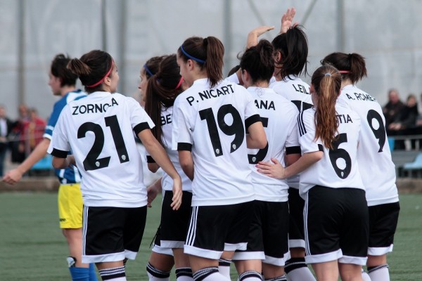 El Valencia se da un festín ante el Oiartzun