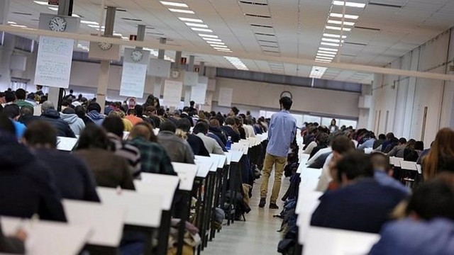 El Colegio de Enfermería de Valencia pide a Sanidad que publique el listado de notas de la oposición de 2022
