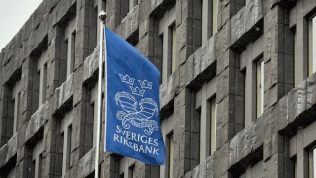 El banco central sueco eleva 50 puntos básicos su tipo de interés de referencia hasta el 3,5%