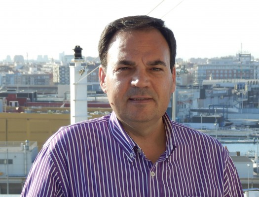  El periodista Llorenç Abril lidera la lista del PSOE en Daimús, gobernado desde hace años por el PP