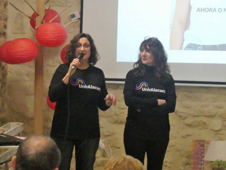 Cuarenta colectivos vecinales de Alicante exigen un cambio de modelo de ciudad con una concentración