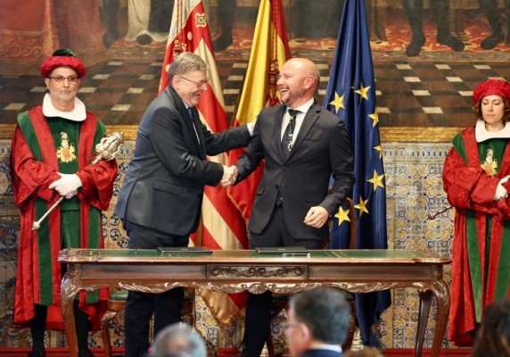 La Diputación de Valencia cede al Consell la propiedad del Palau de la Generalitat

