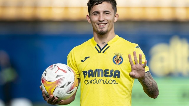 Un póquer de Pino acabó con manita de Villarreal al Espanyol en la última visita de los periquitos