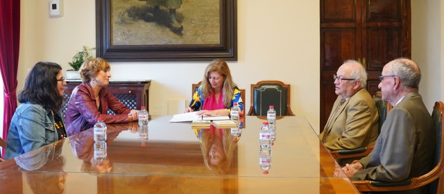 La familia Forcada dona la colección de la histórica imprenta La Gavina a Castelló

