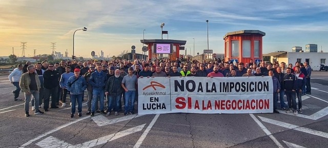 Trabajadores de ArcelorMittal protestan contra el 