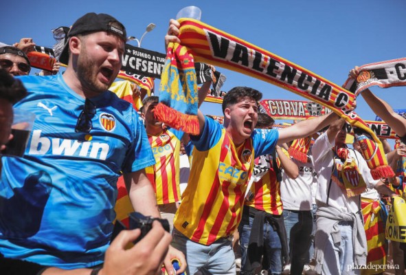 El Valencia consigue 450 entradas y pone autobuses gratuitos para viajar a Cádiz