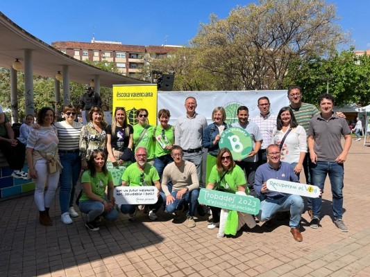La Vall d'Uixó reivindica el valenciano con 59 colegios y asociaciones en la Festa per la Llengua

