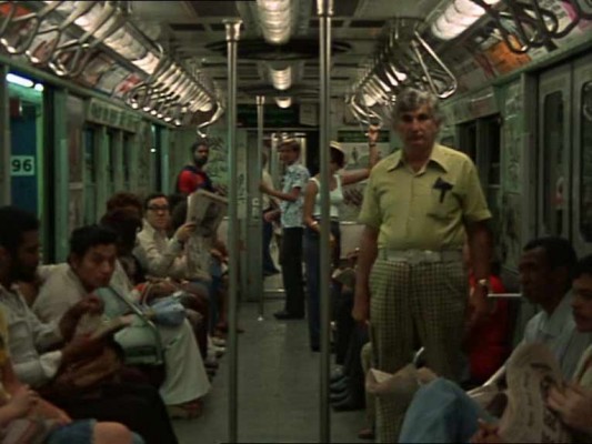 'News from home', un testimonio mudo

de la Nueva York de 1977