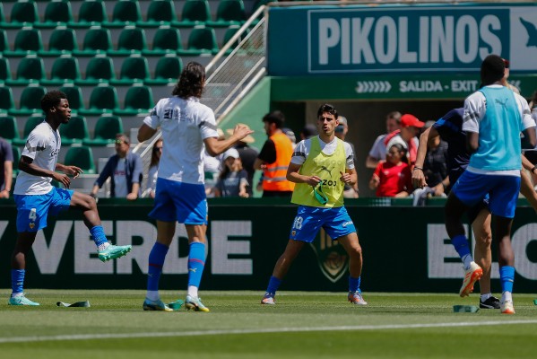 Elche y Valencia con tres centrales
