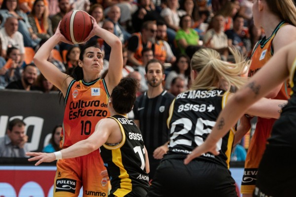 Valencia Basket apaliza a Movistar y se mete en semis de liga