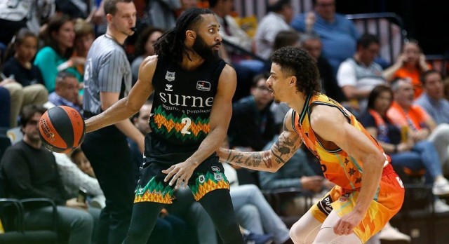 Valencia Basket doblega al Bilbao en la pelea por entrar al 'top 8'