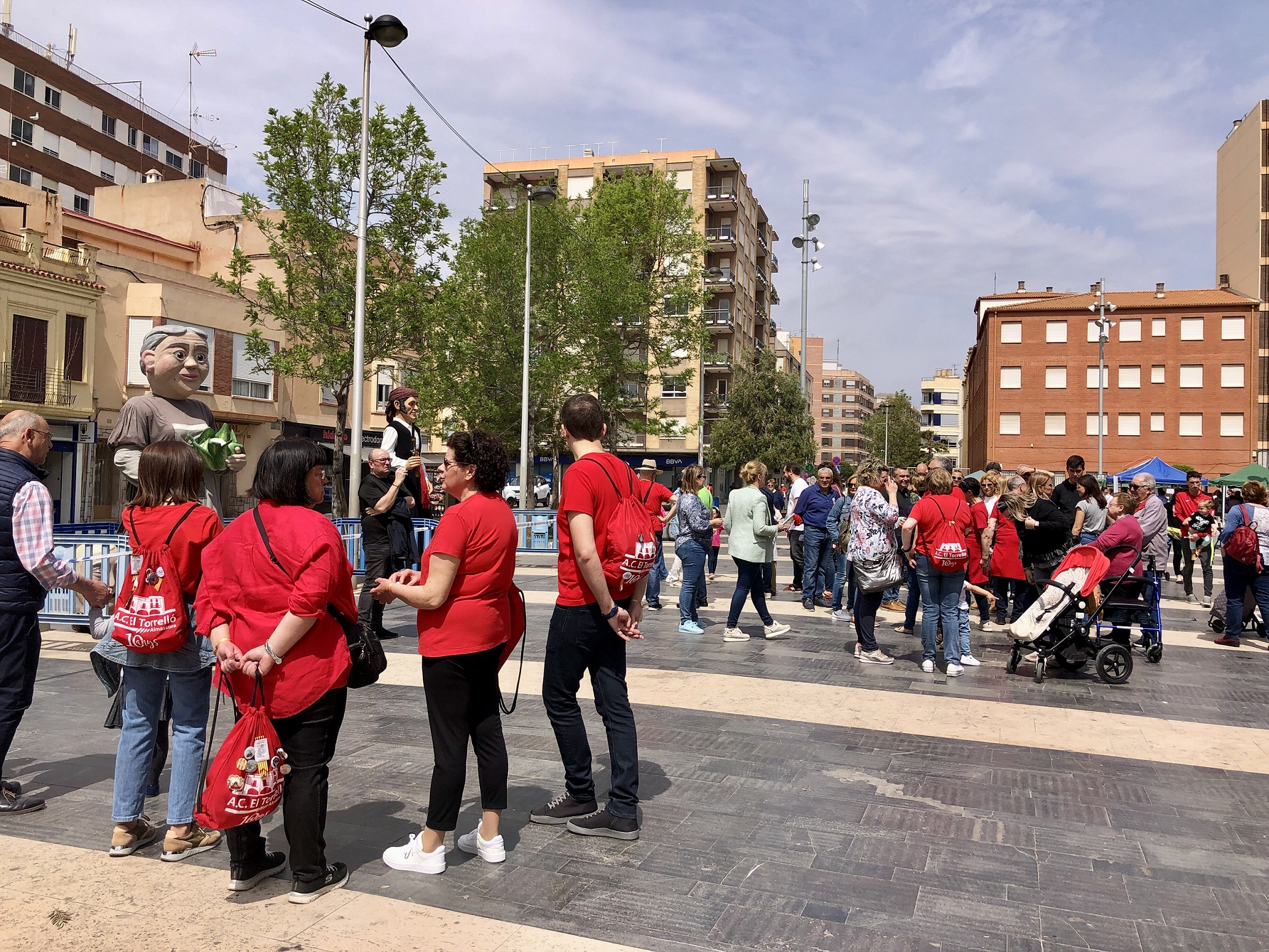 El Torrelló reúne a más de 150 participantes en la presentación de nuevas figuras en Almassora