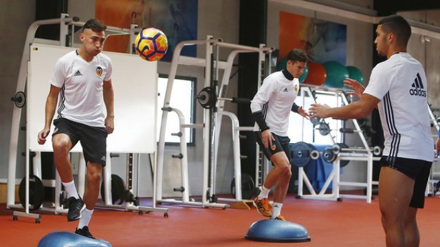 Prandelli corrige los errores en una sesión de vídeo