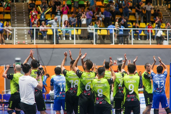El UBE L' Illa Grau vence con autoridad al Vigo y queda a una victoria del ascenso