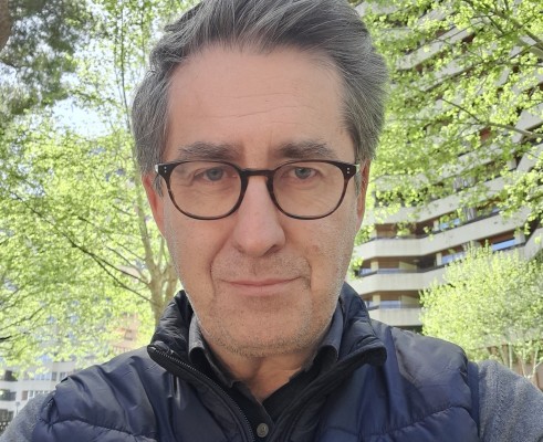El periodista Javier Carrasco publica su primer libro
