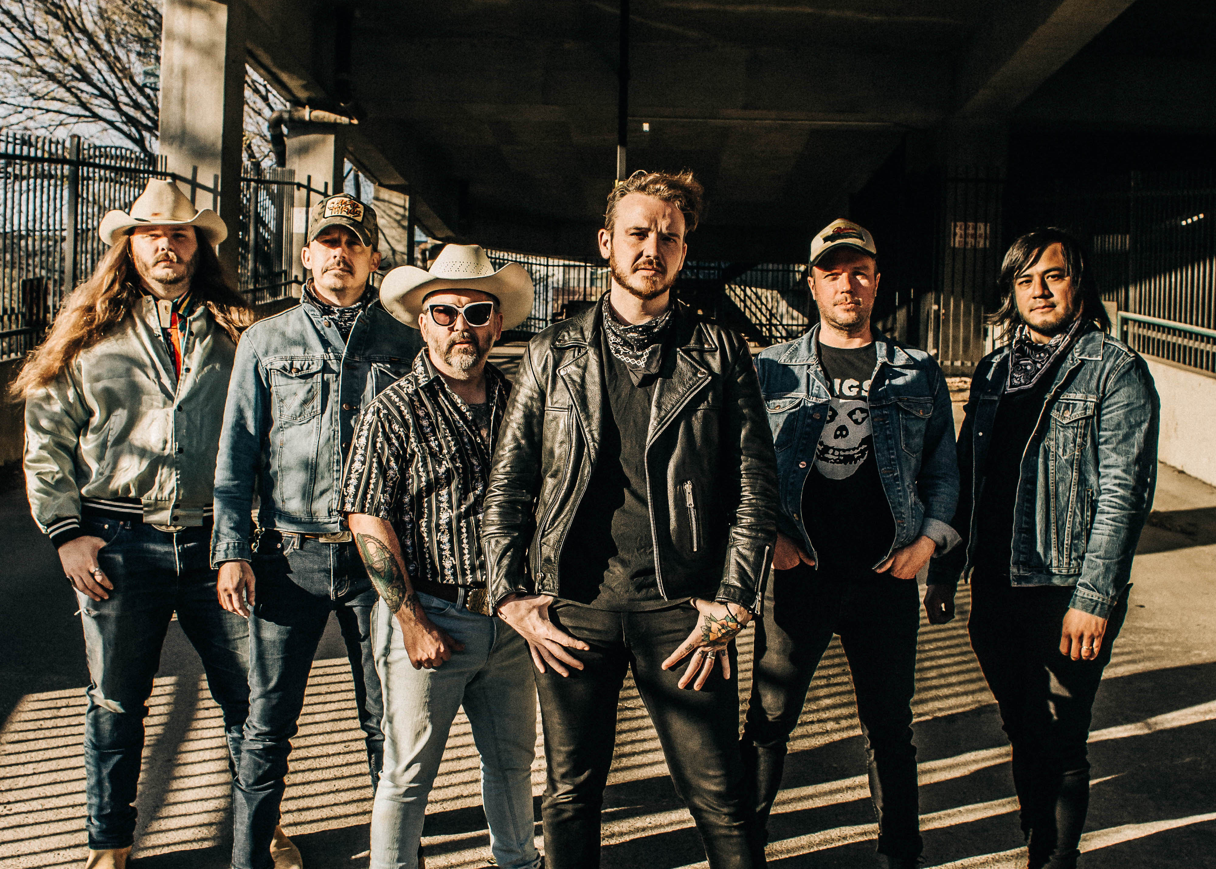 Vandoliers despliegan su country-punk en Loco Club