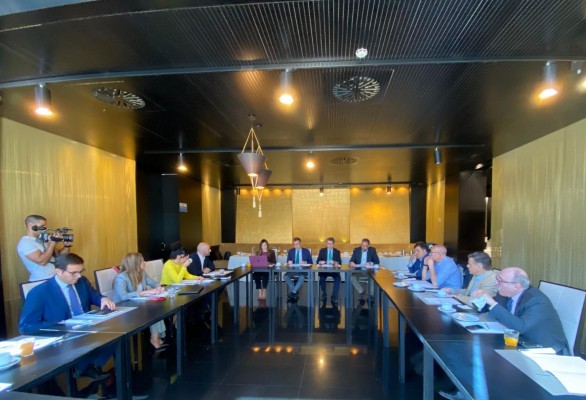 Ballesta plantea 6 planes turísticos para llegar al millón de alojamientos de hotel en Murcia 