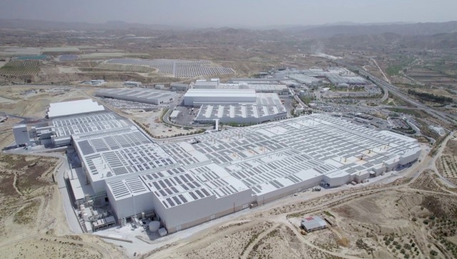 Cosentino crece hasta los 1.711 millones de euros y gana un 13% más en 2022