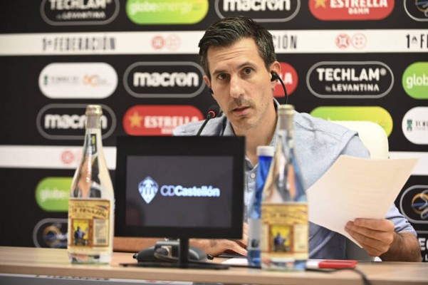 Bob Voulgaris pide 'un poco de fe y que no se rinda' a la afición albinegra