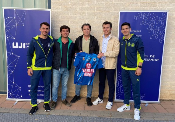 Estudiantes de la UJI pactan con el club de fútbol sala Bisontes la asistencia gratuita a los partidos