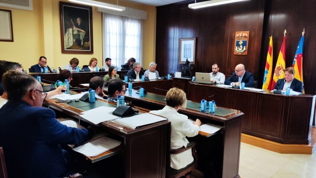 Todos los partidos de la Vila Joiosa, a favor de que las Salesianas sigan en el Asilo Santa Marta