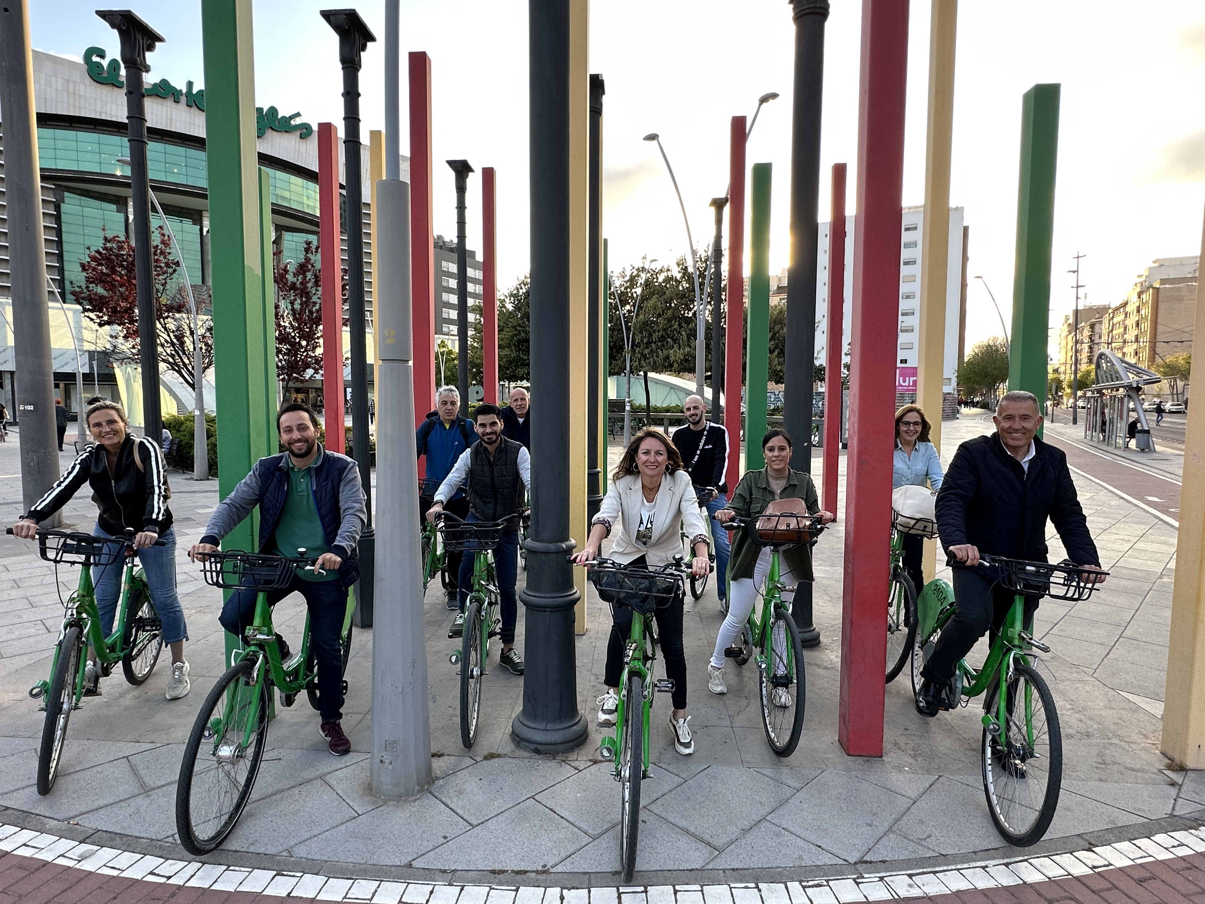 
Carrasco (PPCS) se compromete a renovar la flota y paradas del Bicicas y ampliará el carril bici