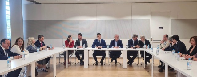 Ahora sí, el Gobierno sale al rescate de Abengoa: le dará una línea de avales de al menos 150 millones