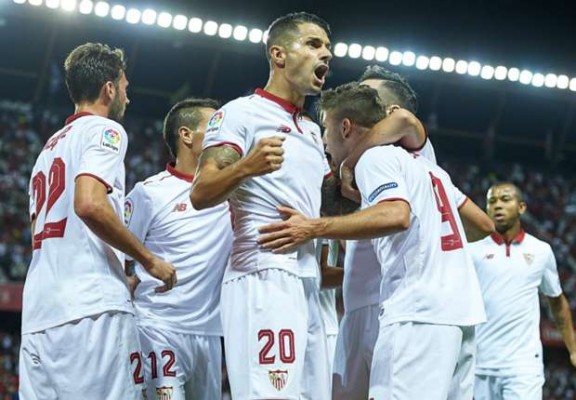 El Sevilla goleó pero no certifica su pase a los octavos