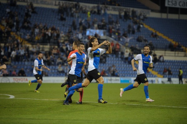 El Hércules hace los deberes y regresa al play off