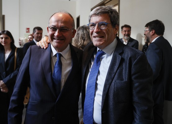 Martínez cierra 