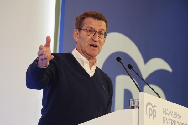 Feijóo propone una ayuda de emancipación de mil euros a jóvenes para gastos de alquiler o compra