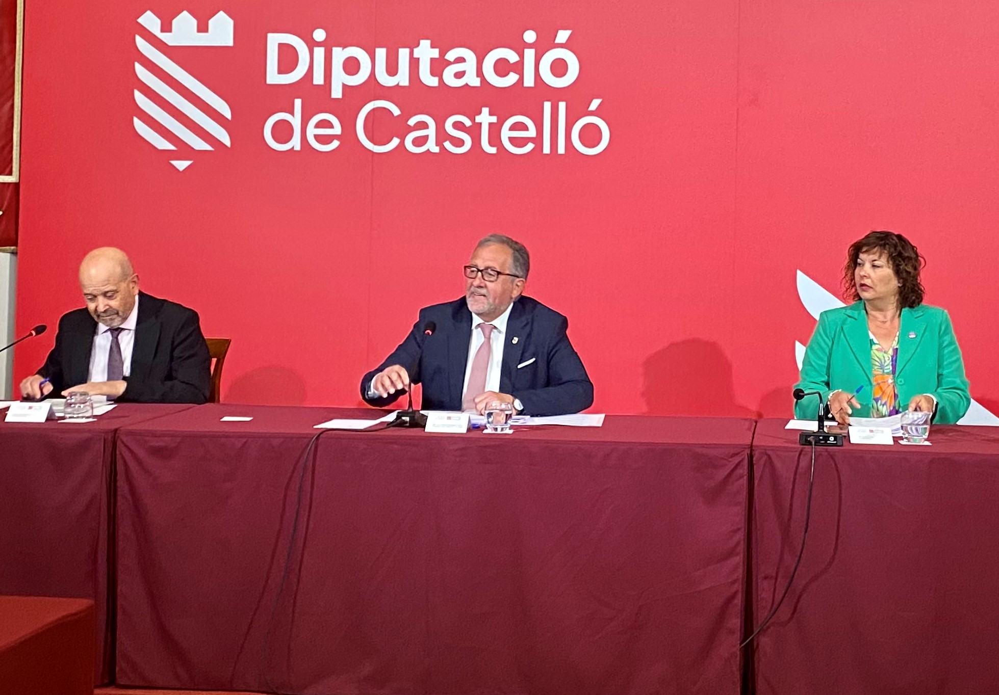 El incendio de Villanueva de Viver agrava la ruptura en la Diputación: bipartito y PP, a la greña