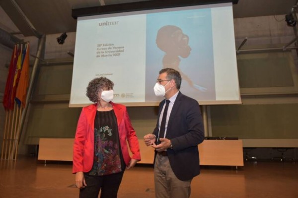 La rectora de la UPCT responde a su homólogo de la UMU de trasladar ingenierías a Murcia: 