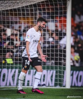 El Valencia, entre el temor y la esperanza ante el abismo del descenso
