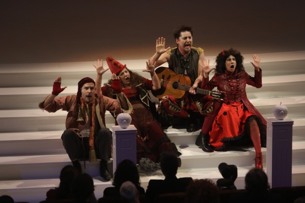 Los Premios Max coronan a la valenciana ‘Eclipse total’ 

