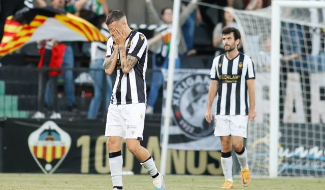Un equipo roto y sin rumbo