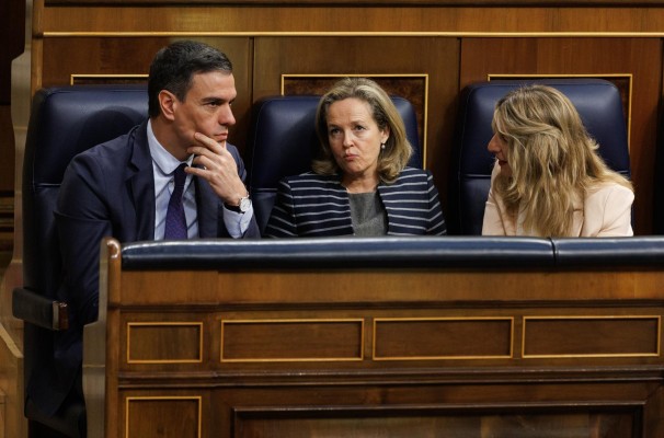 El Gobierno reconoce que bajar el IVA en los alimentos 