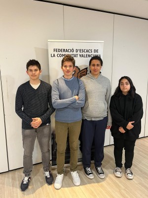 Gayane Harutyunyan y Felix Ilinca, del Club Ajedrez Paterna, campeones sub-16 y sub-14 del Jocs Esportius 

