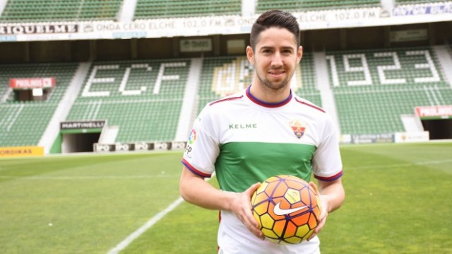 Hugo Fraile sufre una lesión muscular durante un partido de entrenamiento ante el filial
