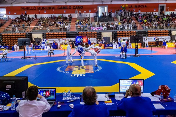 Los taekwondistas españoles suman 21 medallas en La Nucía
