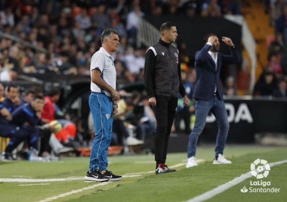 Mendilíbar: “Este triunfo es un paso grande para la permanencia”
