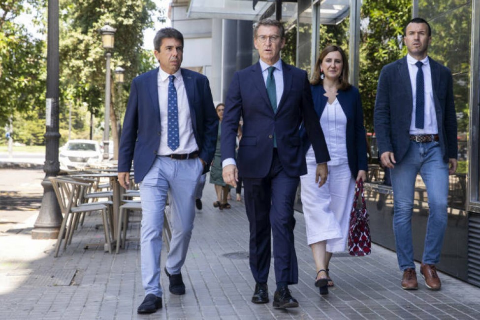Mazón, Feijóo, Catalá y Mompó, juntos en un acto en València. Foto: EVA MÁÑEZ - 