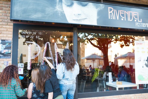 El bar cultural Rivendel baja la persiana