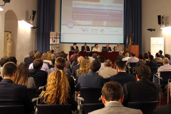 FEBF e Ibercaja defienden la inversión a largo plazo como mecanismo de previsión  