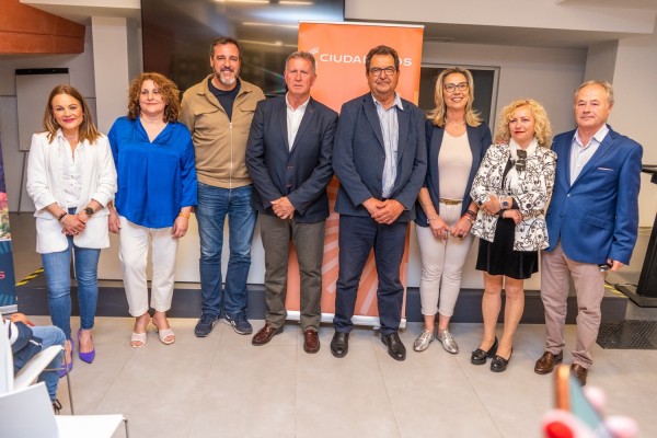 Valentín Alcalá reivindica la presencia de Cs 