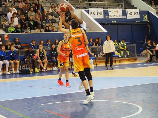 Valencia Basket gana ante IDK y acaba líder la liga regular por primera vez en su historia